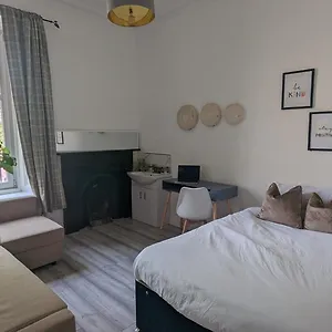  Apartment Huge In The City United Kingdom